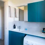 Gin's House Μπελάτζιο