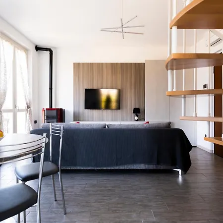 Apartment Gin's House *